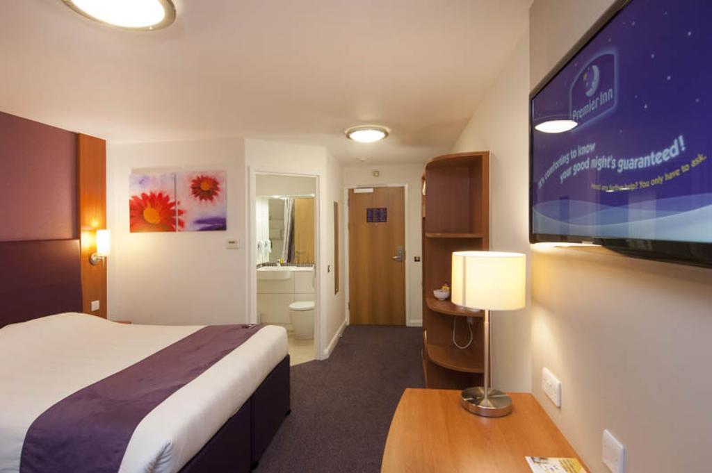 Premier Inn London St.Pancras Room photo